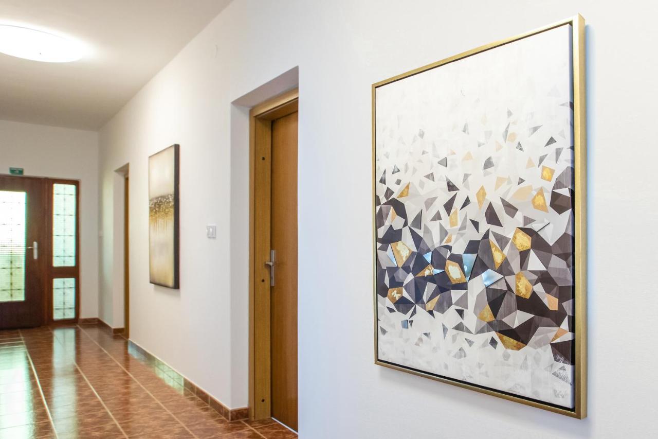 Apartments Zdenka Ровиньско село Экстерьер фото