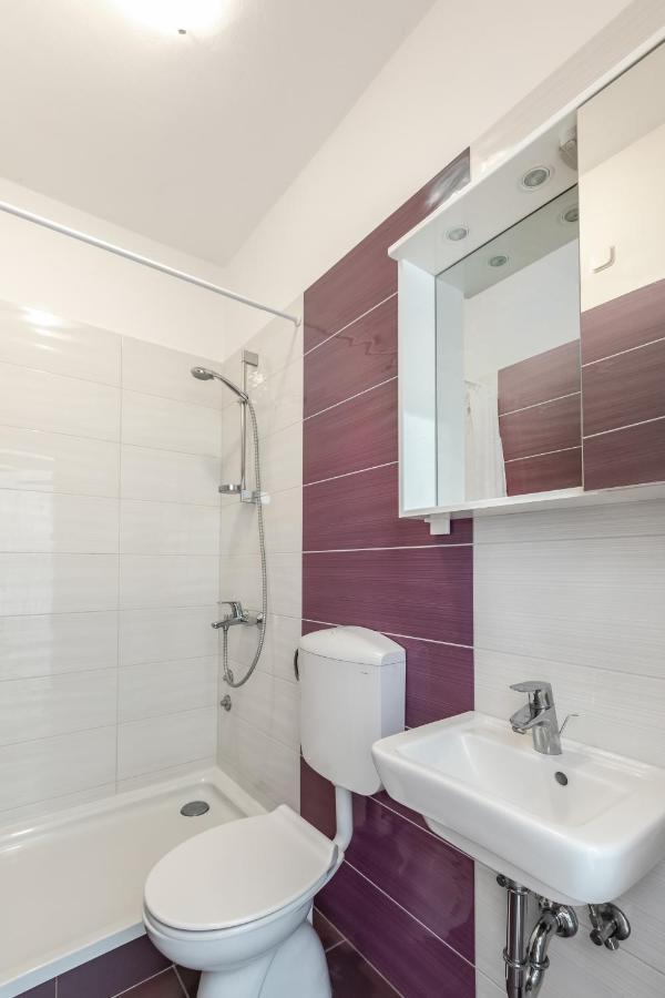 Apartments Zdenka Ровиньско село Экстерьер фото