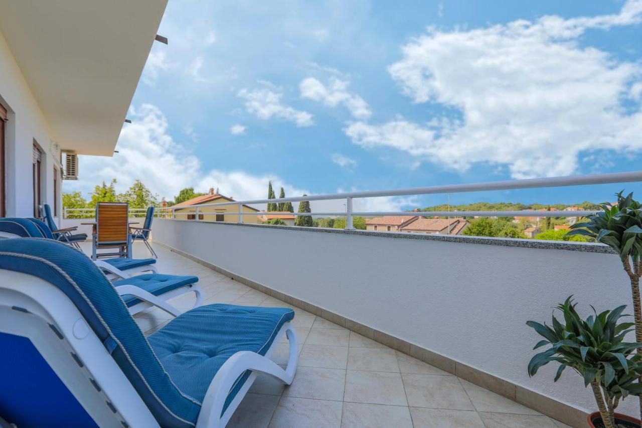 Apartments Zdenka Ровиньско село Экстерьер фото