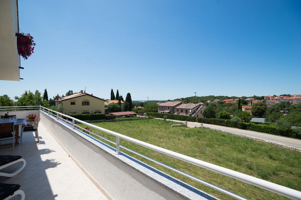 Apartments Zdenka Ровиньско село Экстерьер фото